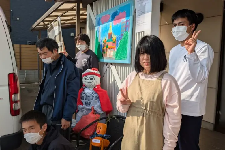 案山子作り（その２）と芸術展準備のサムネイル