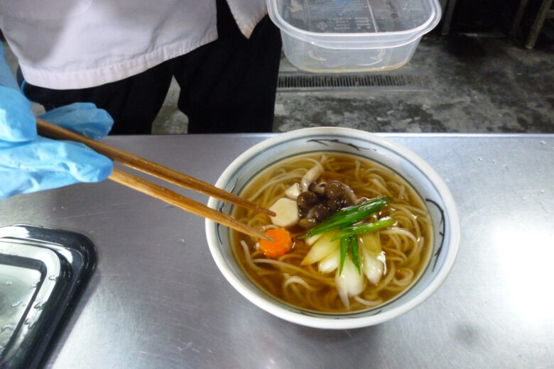 期間限定　あんかけそばのサムネイル