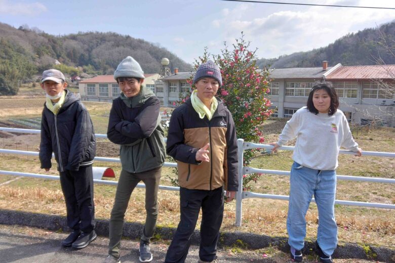 陽気な土曜日のサムネイル