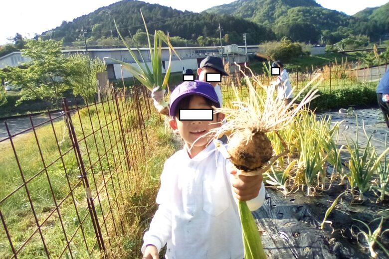 はじける笑顔のサムネイル